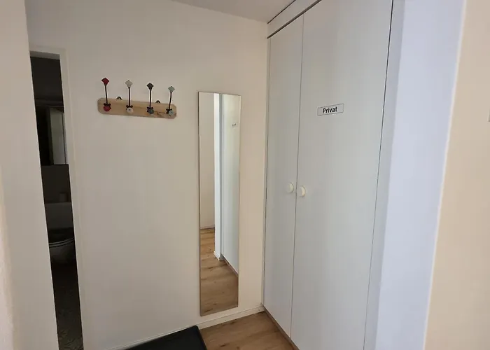 Pl203 Frisch Renovierte Lichtdurchflutete Mit Terrasse