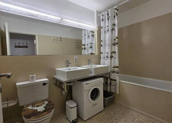 Pl203 Frisch Renovierte Lichtdurchflutete Mit Terrasse